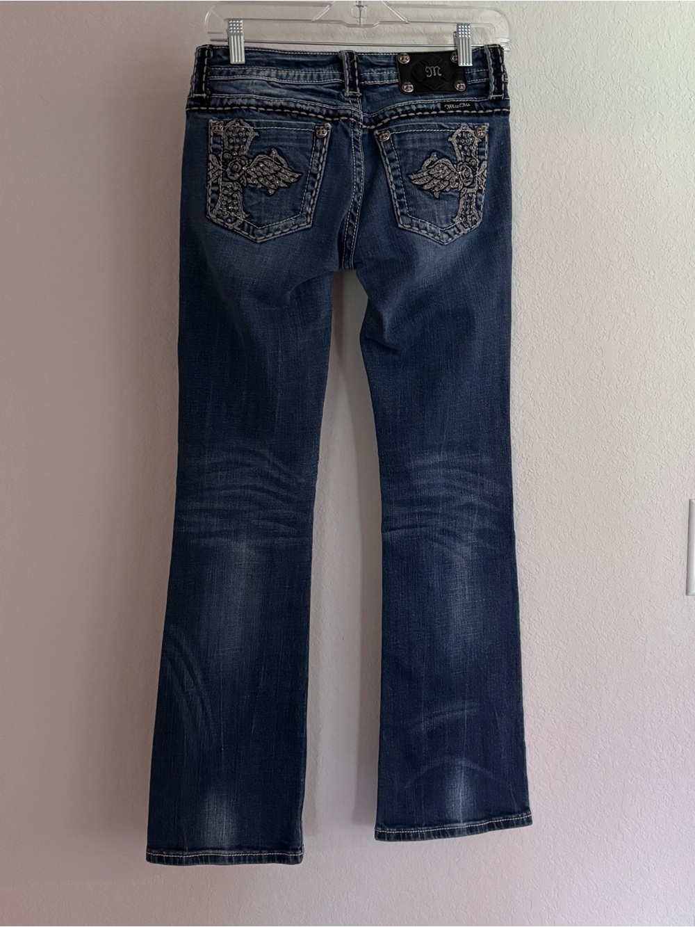 Miss Me Bootcut Jeans Size 27 Rhinestone Winged Cross Embellished Low Rise Y2K - Picture 4 of 9